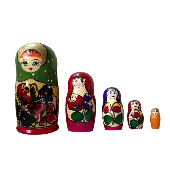 Gorgeous Russian Hand-Painted Matryoshka Nesting Doll, Set of 5 - Picture 1 of 9